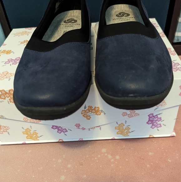 Clarks Cloudsteppers slip ons, navy, size 8 - Picture 3 of 7